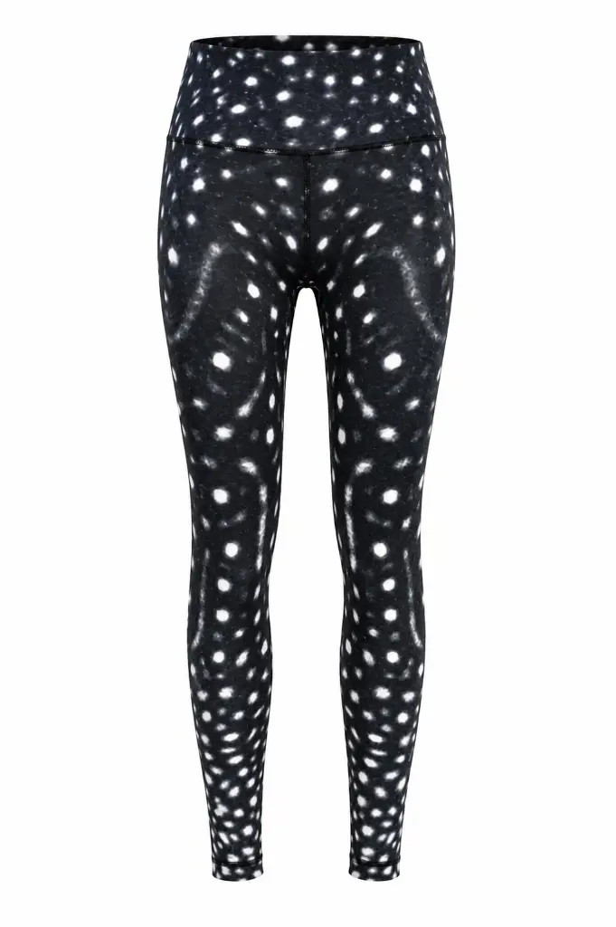 Whale shark print - Womens legging (front).webp