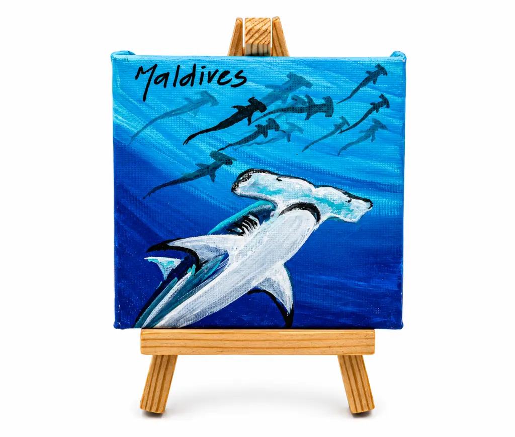 Painting Mini canvas with Great hammer-heads.webp